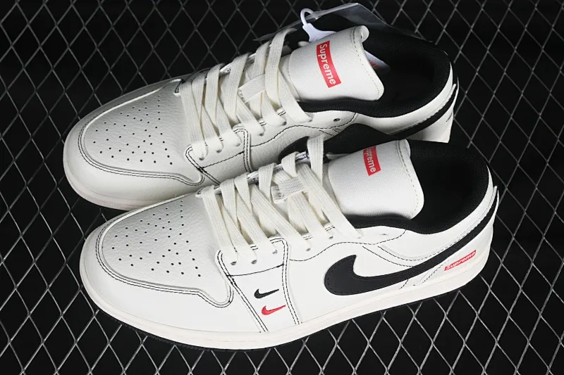 All categories Air Jordan Jordan series basketball shoes Air Jordan 1 Low High-end customized low-top sneakers Air Jordan 1 Low AJ1 Joe 1 Supreme co-branded beige and black double hooks High-end customized low-top retro basketball shoes XX3318-108